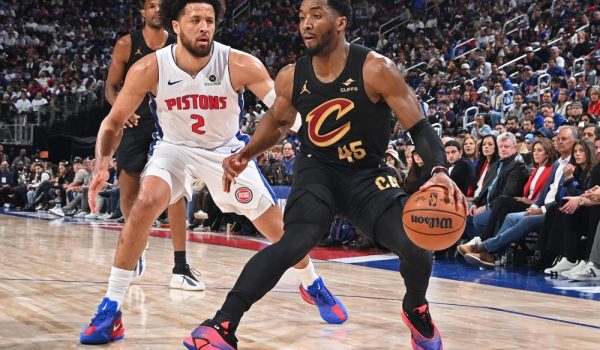 Cavaliers empata serie ante Pistons con una segunda parte de récord de Mitchell