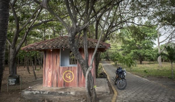 La finca La Sobriedad, de Chico López, tiene un camino de adoquines que lleva a las construcciones de la propiedad de varias manzanas. En ella hay una hacienda, una suerte de zoológico, un establo, cultivos y otras construcciones. LA PRENSA/Óscar Navarrete.