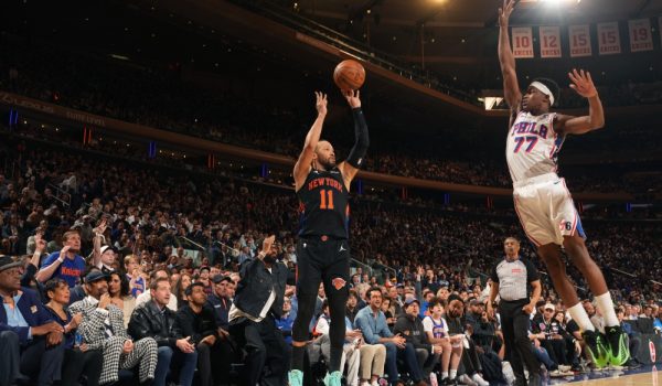 Los Knicks se adelantan 2-0 ante unos Sixers sin su figura Joel Embiid