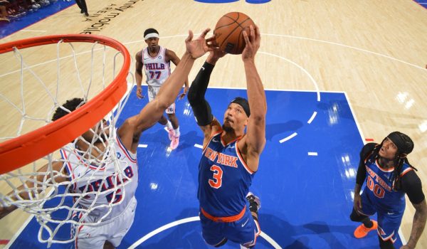 Los Knicks barren a los Sixers y avanzan por segundo año al hilo a las finales del Este