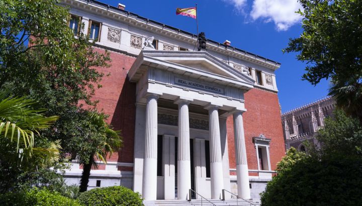Edificio de la Real Academia Española (RAE). Foto tomada del sitio web oficial.