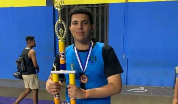 Mortal clavado. Joven estudiante fallece tras accidente en parque acuático de León