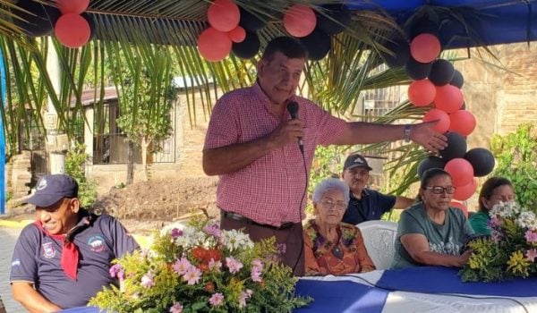 El alcalde de Matagalpa, Sadrach Zeledón, señalado de ser unos de los operadores de la represión del régimen. Foto: alcaldía de Matagalpa.
