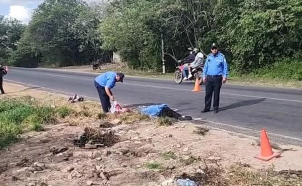 Encuentra cuerpo de un hombre sobre la carrera panamericana del municipio de Palacagüina. Foto: Tele Amistad/Facebook.