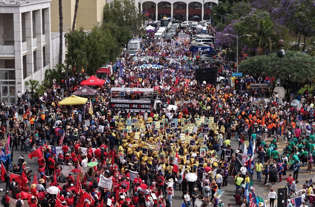 Activistas sindicales marcharon el 1 de mayo pasado en Los Angeles en demanda de más derechos laborales, mejor protección legal y más derechos para los inmigrantes. AFP/GETTY IMAGES