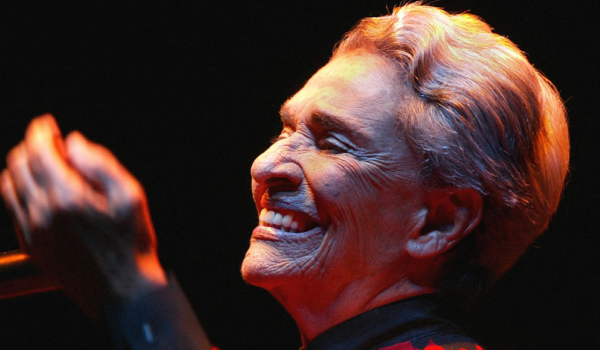 Chavela Vargas en un concierto en Buenos Aires en 2004.