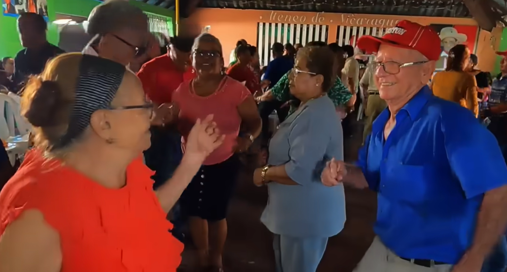 Bailongos en El Ateneo en Managua. Foto: Captura de video Osdania Ramírez.