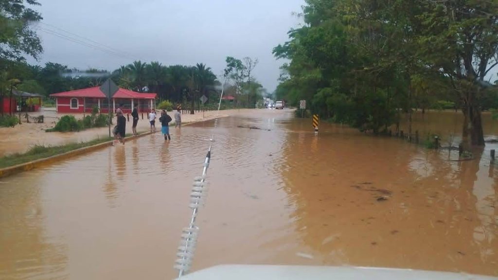 Comunidades inundadas en Rosita, Caribe Norte. Foto: Tomada de Facebook/Canal RB3 TV