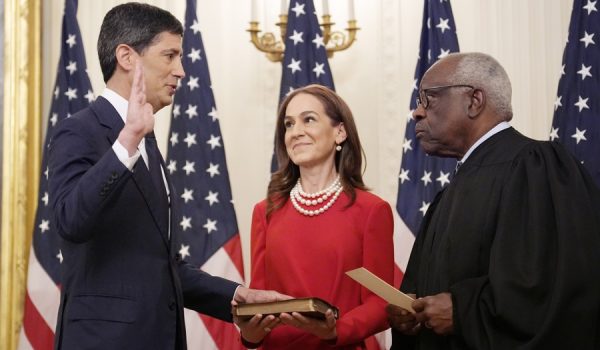 Kevin Warsh juró como nuevo presidente de la Reserva Federal de EE. UU.