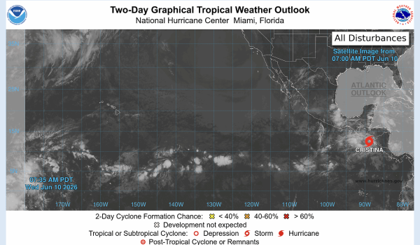 La tormenta tropical Cristina se mueve hacia El Salvador. Centro Nacional de Huracanes