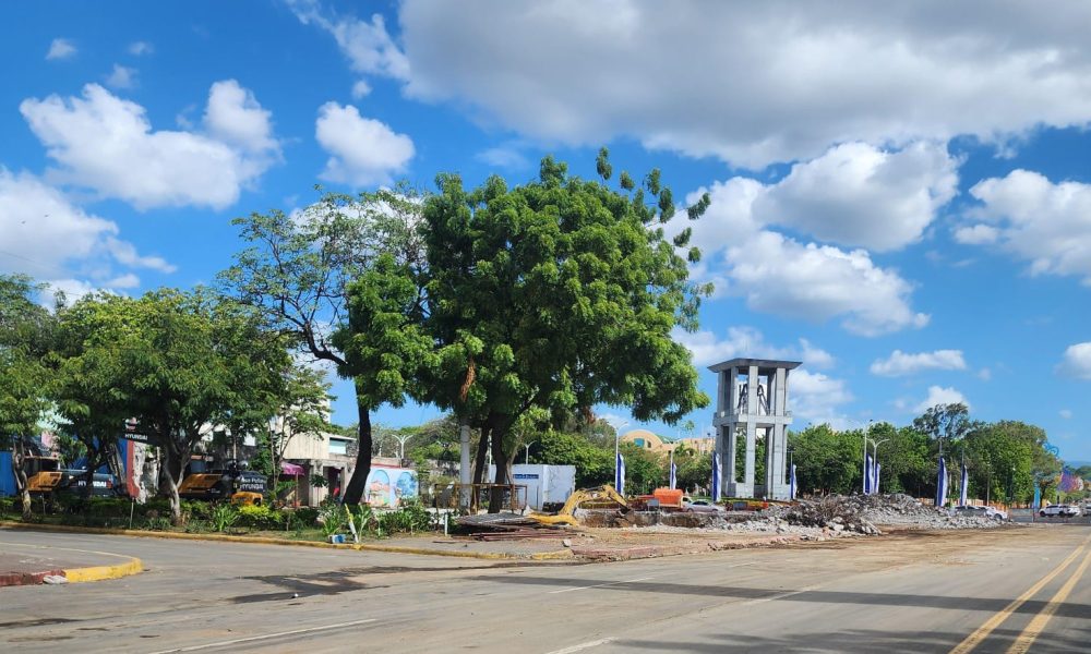 Alcaldía de Managua demuele Teatro González. Foto: Cortesía / LA PRENSA