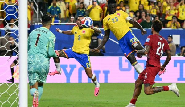 Colombia le gana a Portugal el liderato del grupo en la Copa Mundial