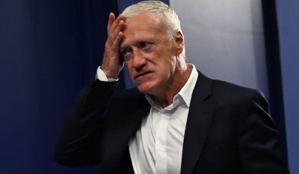 Didier Deschamps durante un partido de la Copa Mundial. LA PRENSA/ AFP
