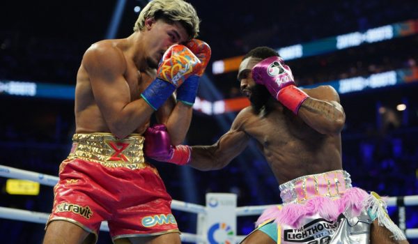 Campeón mundial estadounidense se ha convertido en una fuerza imparable en el boxeo