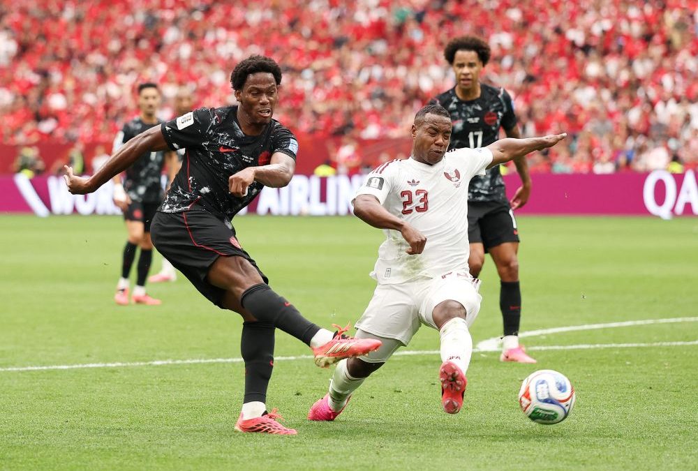 Jonathan David anota un triplete ante Qatar. LA PRENSA/ AFP