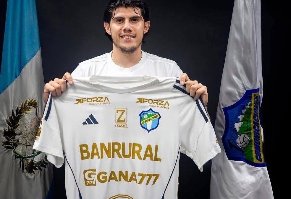 Jonathan Moncada llega al Comunicaciones con el Fantasam Figueroa. LA PRENSA/CORTESÍA