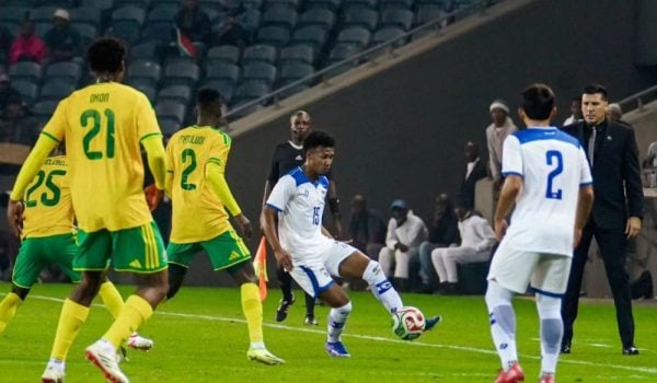 Leyner Moses debutó con la Selección Nacional ante Sudáfrica y se perfila a ser titular ante Paraguay