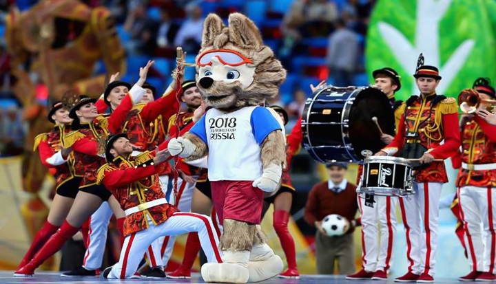 El lobo Zabivaka fue la mascota de Rusia 2018 y su nombre significa "el que anota". El personaje vestía los colores del país y usaba gafas deportivas para jugar al fútbol. LA PRENSA / ARCHIVO REDES