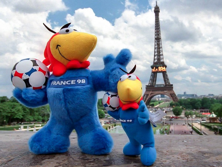 Footix fue la mascota de Francia 1998. El diseño se inspiró en un gallo con los colores de la bandera francesa. LA PRENSA / ARCHIVO REDES