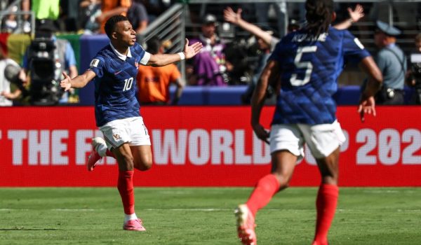 Mbappé abrió el marcador cuando más lo necesitaba la selección francesa. LA PRENSA/ AFP