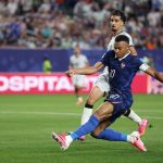Francia golea a Irak y clasifica a la fase eliminatoria de la Copa Mundial