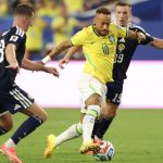 Neymar debuta en su cuarto Mundial