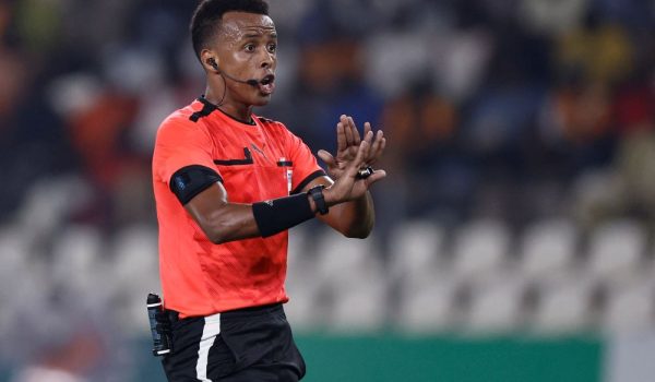 Omar Artan, el mejor árbitro del continente africano, estará en la Supercopa de Europa.
