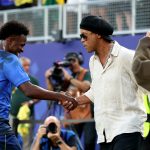 El astro brasileño Ronaldinho confirma un nuevo retorno al futbol en Europa