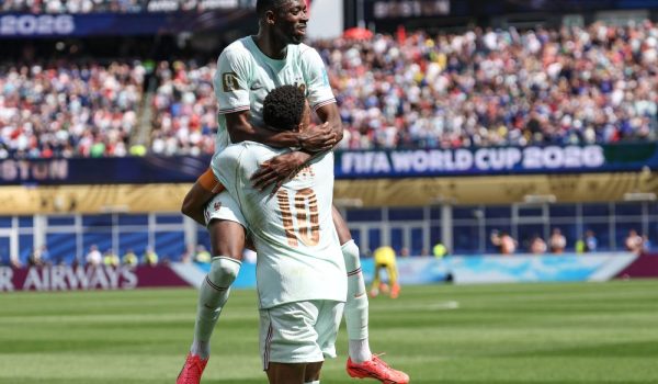 Tripete de Dembélé ante Noruega en la Copa Mundial