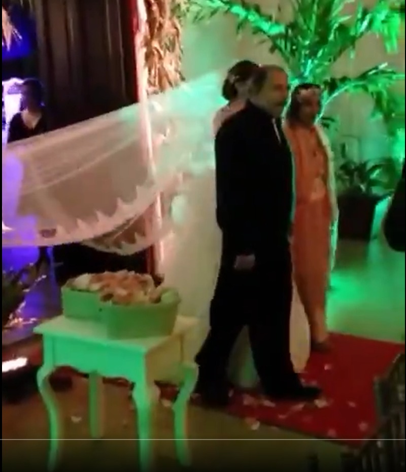 Rosario Murillo con corona. Captura de video.