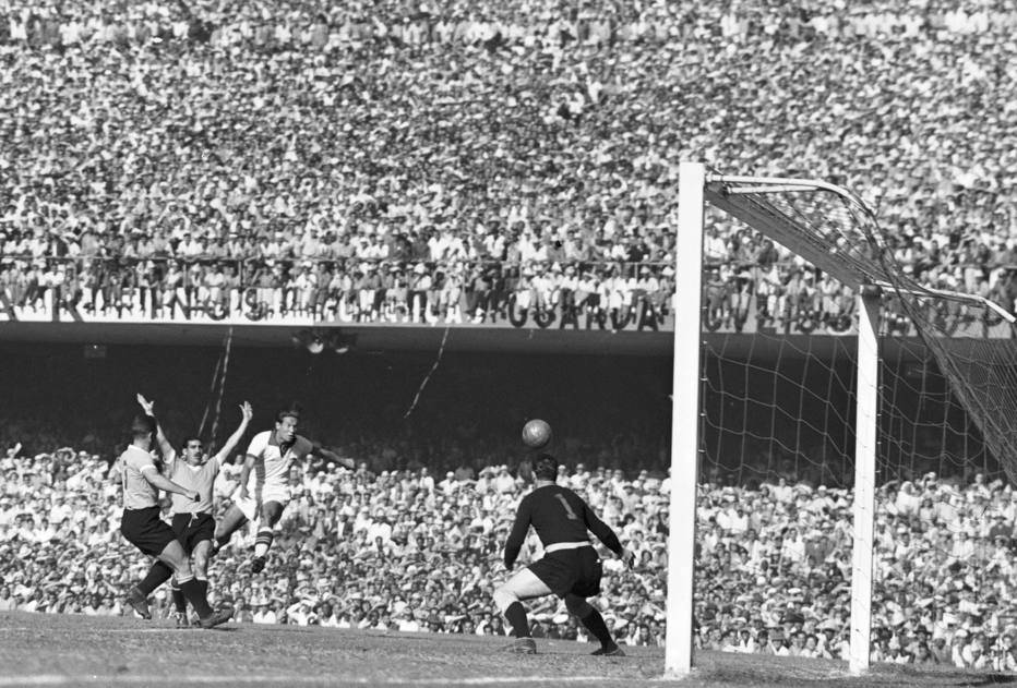 Alrededor de 200 mil personas vieron perder a Brasil en el Maracaná.