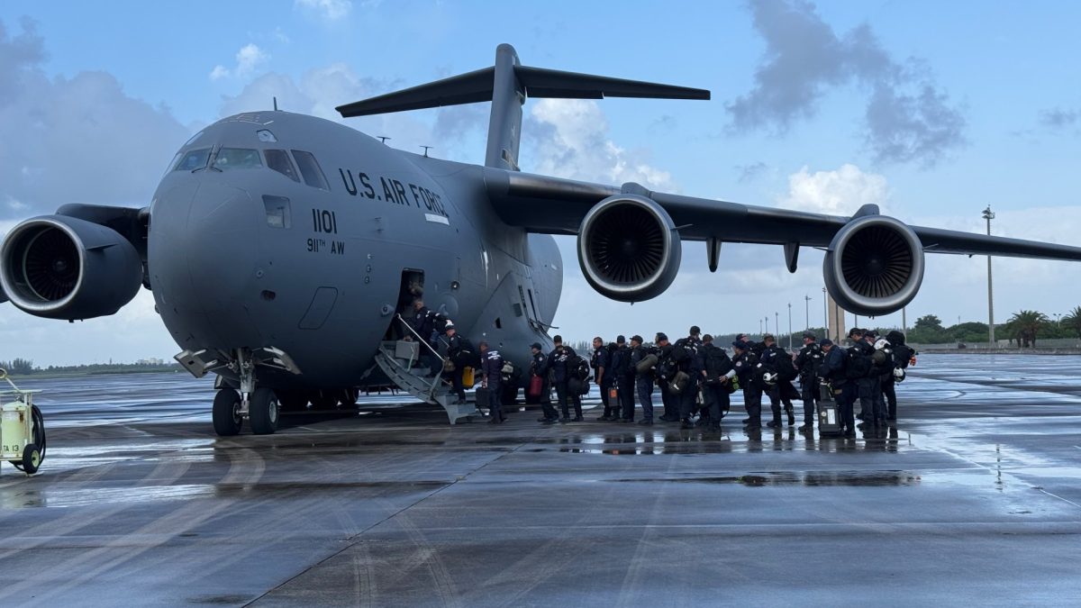 El Comando Sur de Estados Unidos apoya las labores humanitarias tras el terremoto en Venezuela. @Southcom Traducido del inglés
