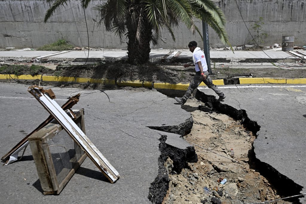 Varios países se han unido a las labores de rescate y apoyo en las ciudades de Venezuela para apoyar a los pobladores afectados por los sismos. AFP/Federico Parra