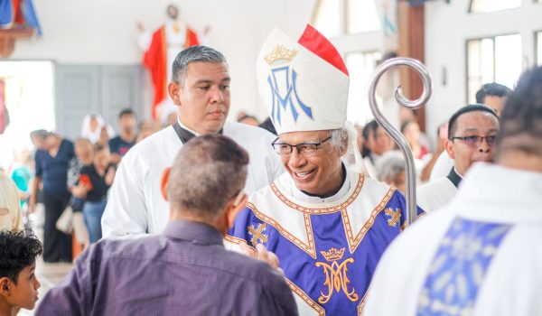 Cardenal Leopoldo Brenes viaja al Vaticano para reunirse con el Papa León XIV