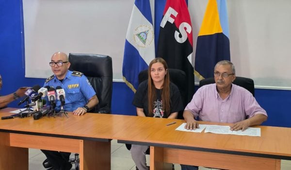 Doctora Mariam Elisa Morales Donaire, de 24 años, durante una conferencia de prensa de la Policía. Canal 6