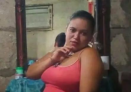 Ana Yahoska Cortés Siezar, de 36 años, fue encontrada asesinada en su casa en Villa El Carmen, en Managua. Foto: Redes sociales.