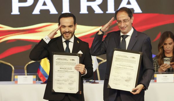 Colombia: Abelardo de la Espriella da ultimátum a grupos armados