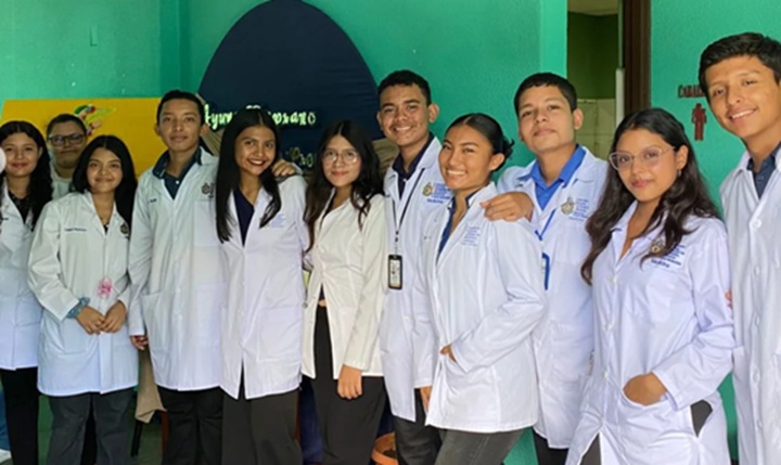 Los estudiantes de medicina de Nicaragua están sujetos a nuevas medidas que les amenazan la permanencia en la carrera. LA PRENSA/ REDES SOCIALES