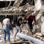 «Hay olor… ya se están sintiendo los fallecidos»: la desolación en La Guaira mientras esperan más ayuda en medio de la devastación tras el doble terremoto en Venezuela