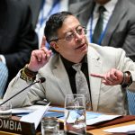Propuesta de legisladora de suspender a Petro del cargo agita la política en Colombia