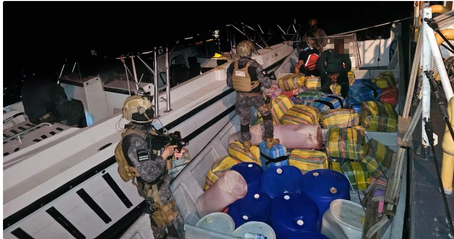 Costa Rica y la DEA incautan más de una tonelada de drogas en operativo frente a la Isla del Coco