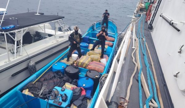 Dos nicaragüenses fueron capturados en operativo antidroga en Costa Rica. Foto: Ministerio de Seguridad Pública de Costa Rica