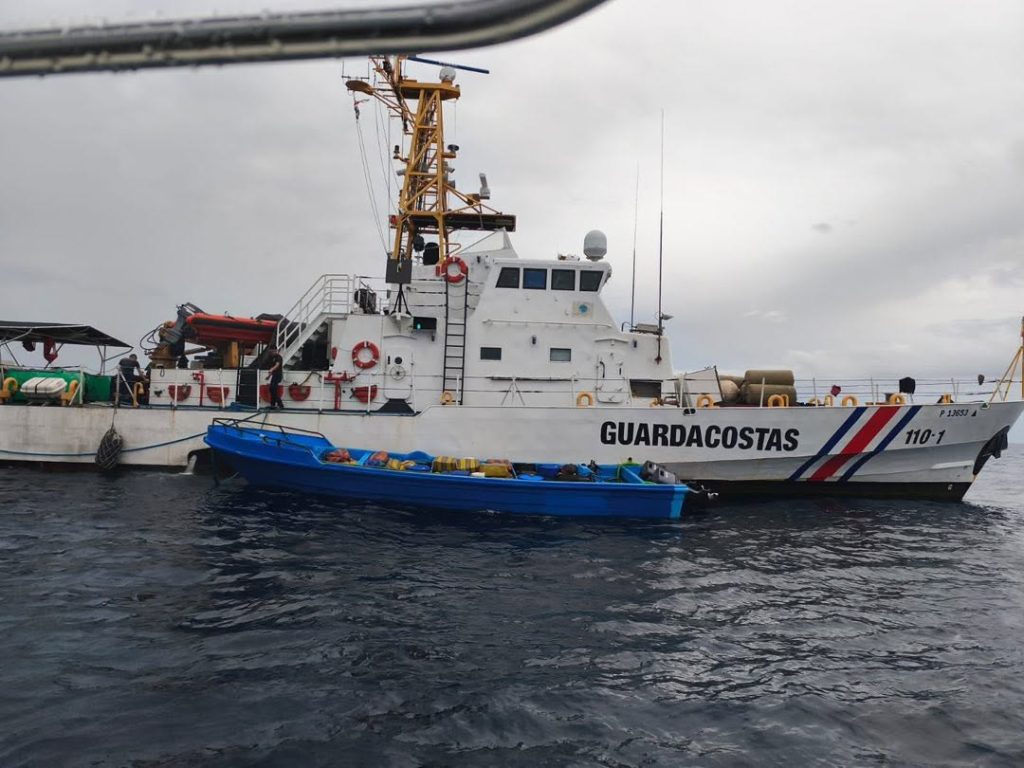 Narcolancha interceptada en Costa Rica era tripulada por dos nicaragüenses