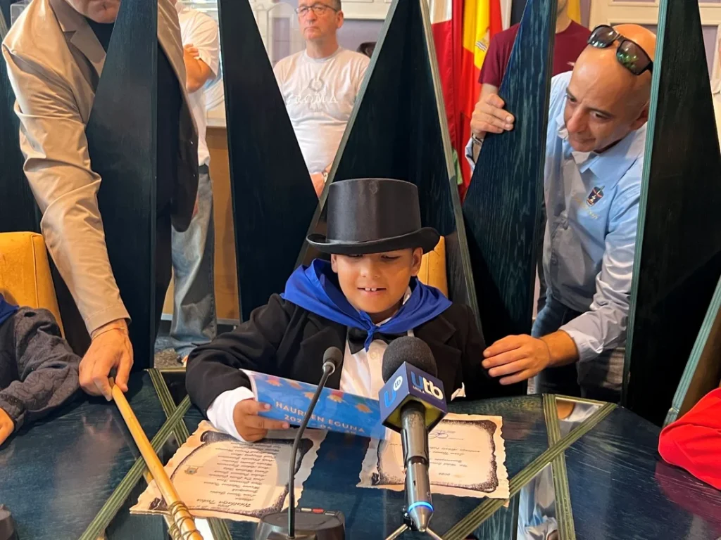 Liam, elegido como alcalde infantil en Zumarraga, España. EL DIARIO VASCO