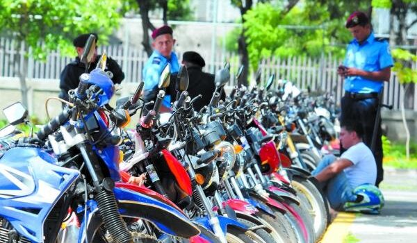Motocicletas son retenidas por la Policía Nacional. Foto: archivo LA PRENSA
