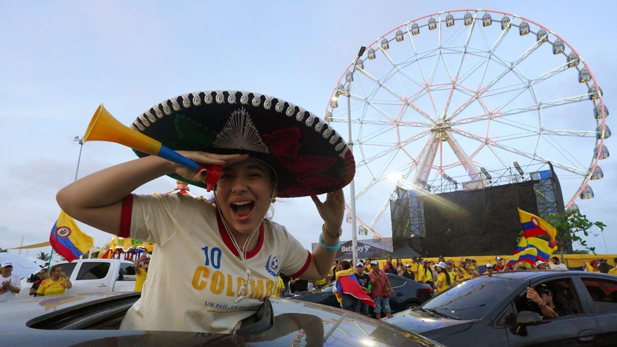 Partidarios de Abelardo de la Espreiella celebran su triunfo. VANEXA ROMERO/AFP