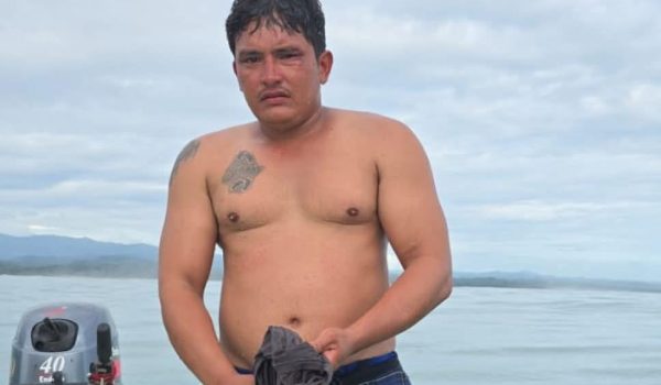 El nicaragüense Johnny Humberto Rodríguez Oporta, de 31 años, quien estuvo desaparecido en alta mar del Pacífico Norte de Costa Rica. Foto: Noticias Trivisión.