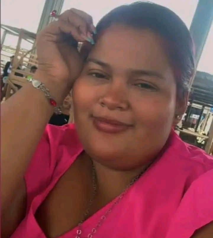 Oneyda del Carmen González Peralta, de 36 años, fue asesinada en la terminal de buses de Rosita. Foto: Brújula Informativa/Facebook.