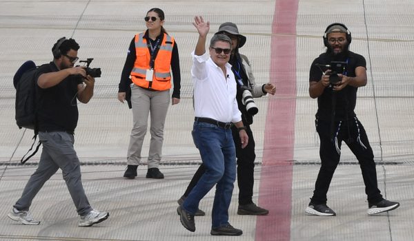 Expresidente Hernández vuelve a Honduras indultado por Trump de narcotráfico