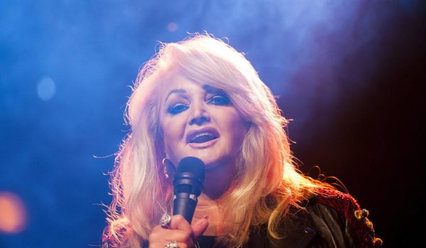El funeral de Bonnie Tyler se podrá seguir en línea el 17 de agosto
